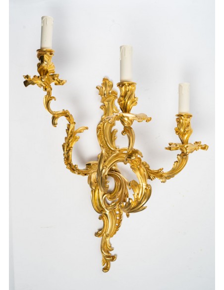 Paire d'appliques de style Louis XV.  XIXème siècle.