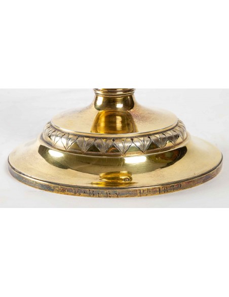 Chalice and its paten.