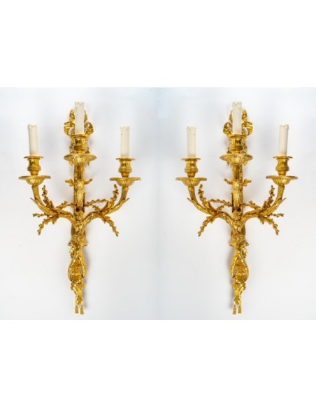 Paire d'appliques de style Louis XVI datées de 1881.