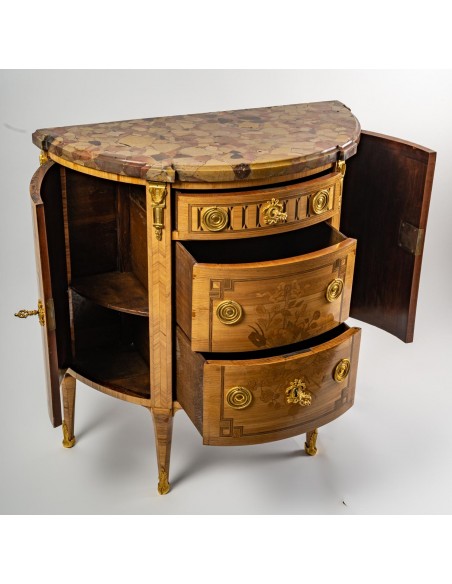 A Napoléon III period (1852 - 1870) Commode.  19th century.