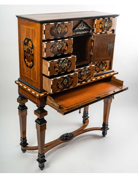 A Dutch cabinet. 17th century.