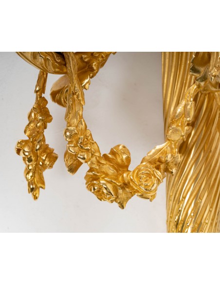 Paire de grandes appliques de style Louis XVI.  XIXe siècle.