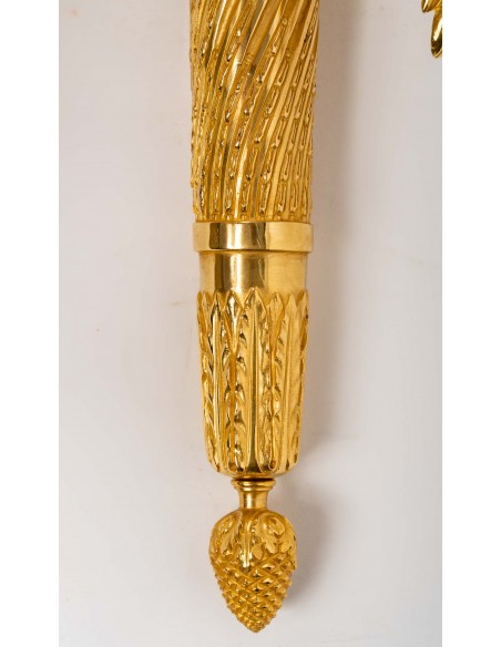 Paire de grandes appliques de style Louis XVI.  XIXe siècle.