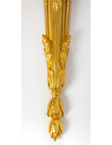 Paire d'appliques de style Louis XVI....
