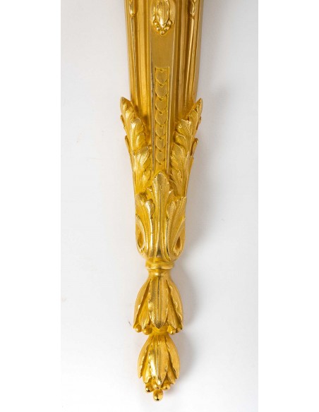 Paire d'appliques de style Louis XVI.  XIXe siècle.