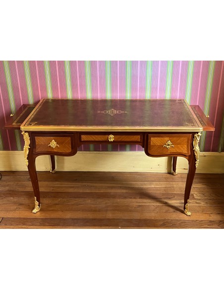 A Louis XV Style Desk. 19th century.