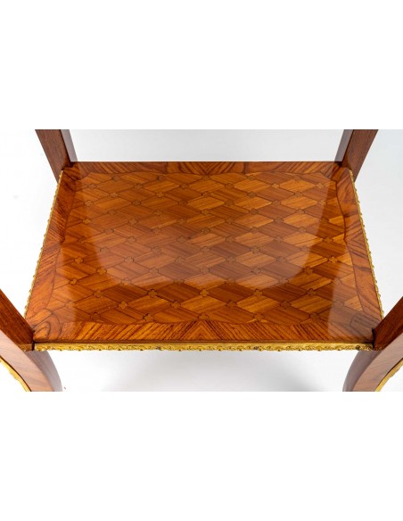 Paire de chevets de style Louis XV.  XXe siècle.