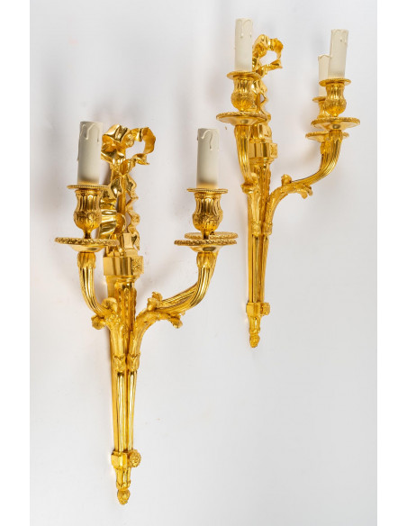 Paire d'appliques de style Louis XVI.  XIXe siècle.