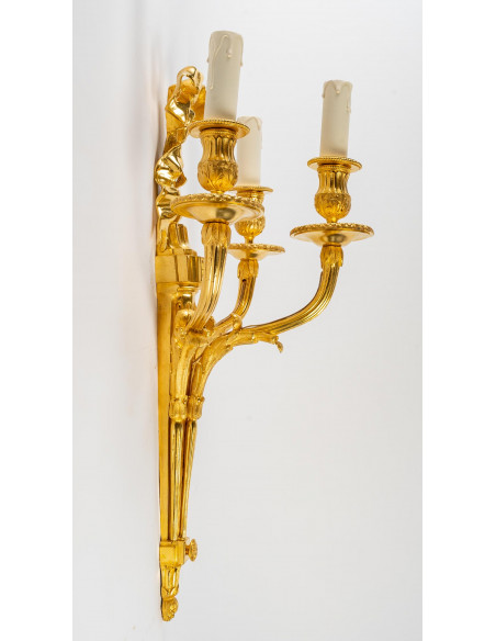 Paire d'appliques de style Louis XVI.  XIXe siècle.