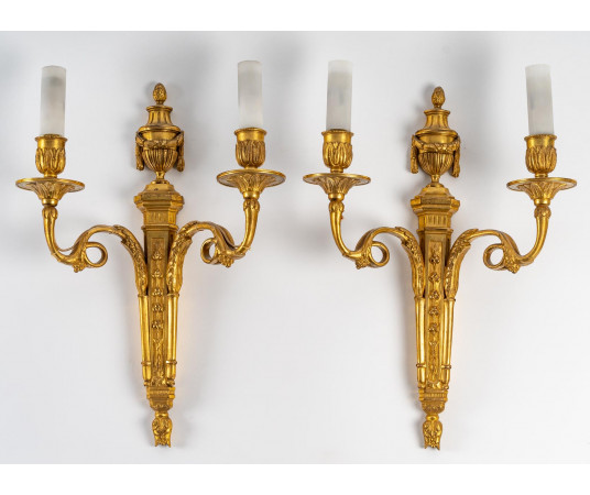 Paire d'appliques de style...