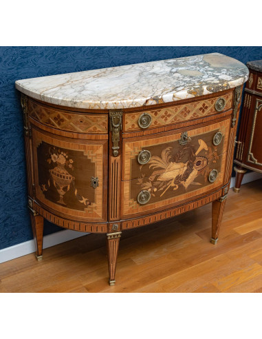 Commode de style Louis XVI.  XIXe...