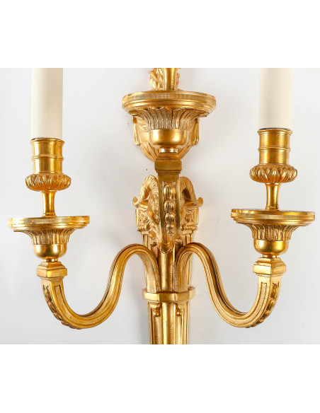 Paire d'appliques de style Louis XVI.  XIXe siècle.