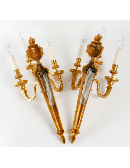 Paire d'appliques de style Louis XVI.  XIXe siècle.