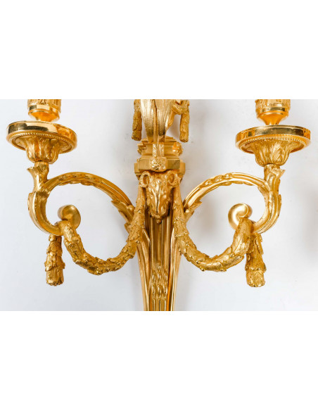 Paire d'appliques de style Louis XVI.  XIXe siècle.