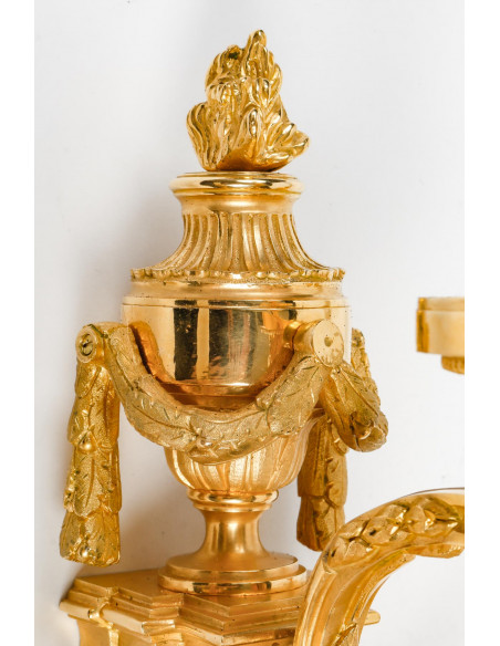 Paire d'appliques de style Louis XVI.  XIXe siècle.