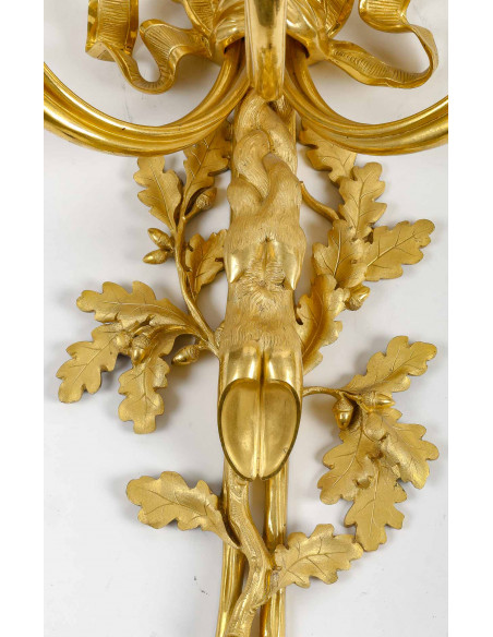 Paire d'importantes appliques de style Louis XVI.  XIXe siècle.