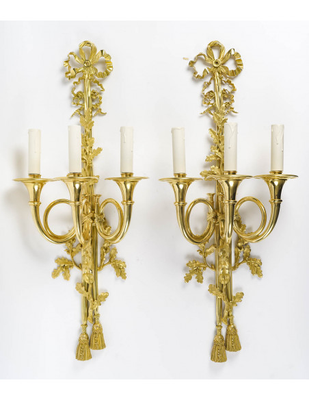 Paire d'appliques de style Louis XVI.  XIXe siècle.