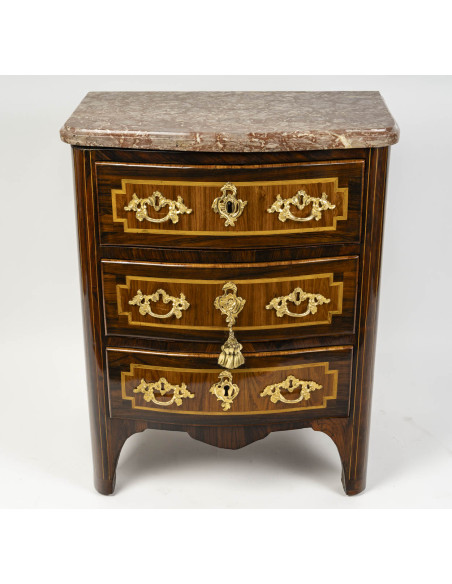 Commode d'époque Louis XV (1724 - 1774).  XVIIIe siècle.