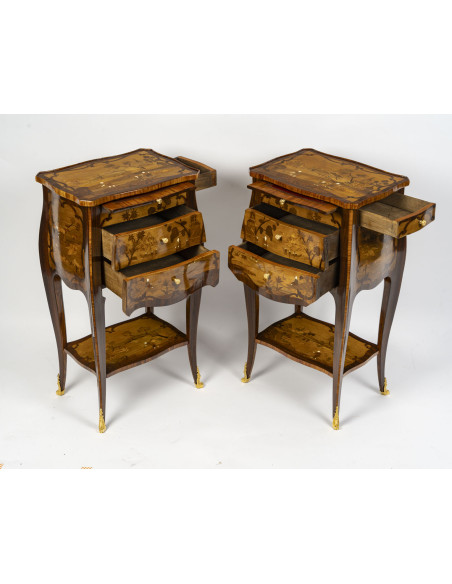 Paire de chevets de style Louis XV.  XIXe siècle.