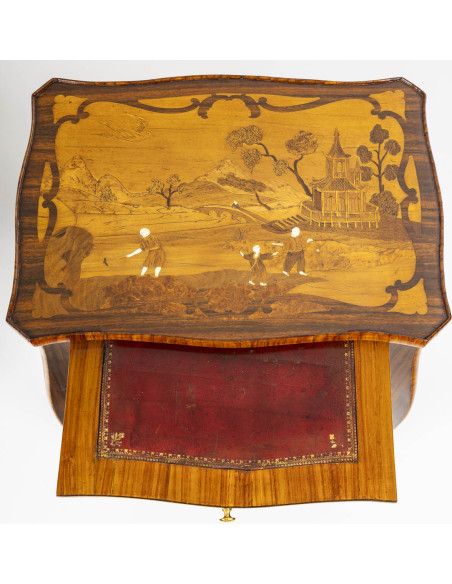 Paire de chevets de style Louis XV.  XIXe siècle.