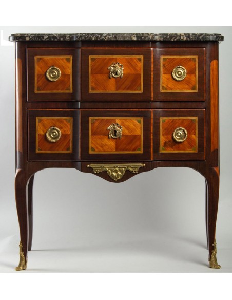 A Louis XV period (1724 - 1774) commode. 18th century.