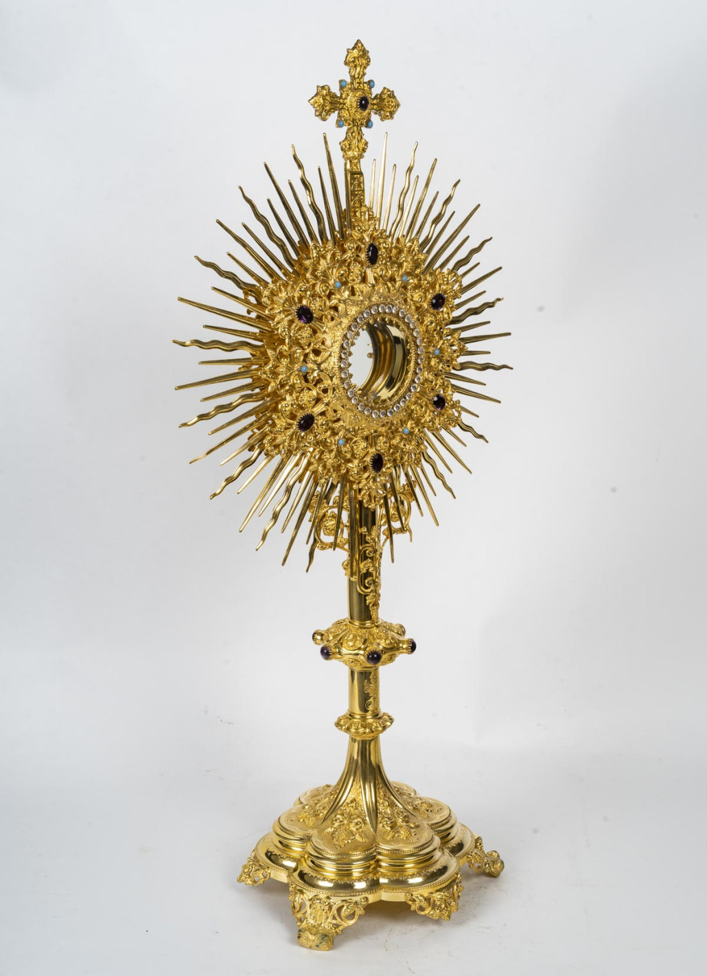Ostensoir.  XIXe siècle. Ostensoir.  XIXe siècle.