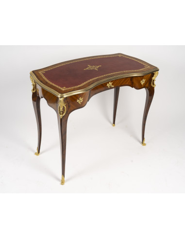 Bureau de dame de style Louis XV,... Bureau de dame de style Louis XV,...