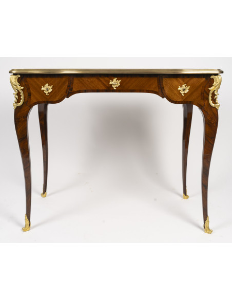 Bureau de dame de style Louis XV, d'époque Napoléon III (1848-1870)