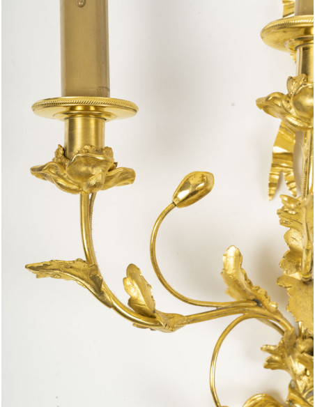 Paire d'appliques en bronze doré de style Louis XVI. Epoque Napoléon III