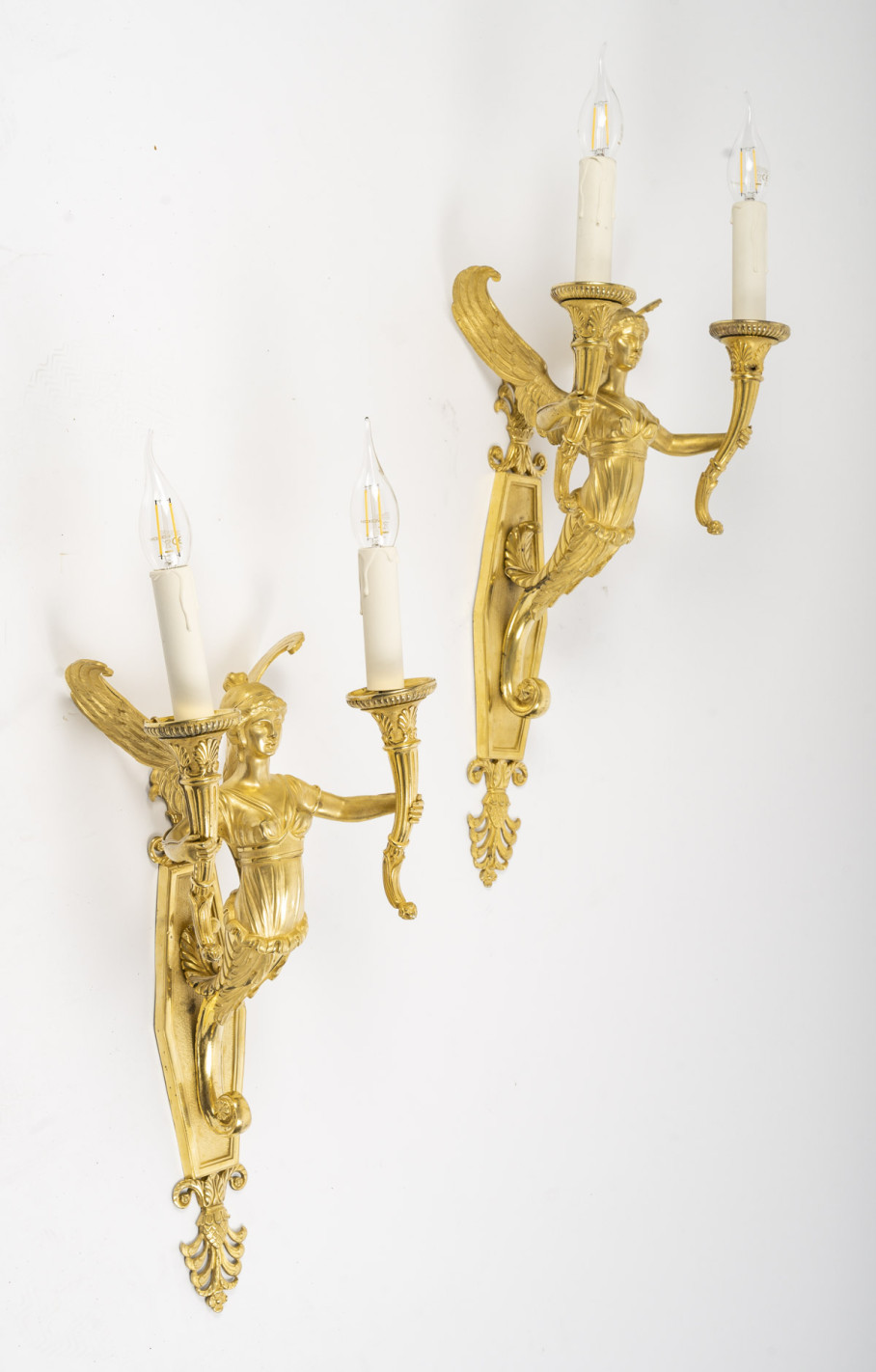 Pair Of Wall Lights Decorated With... Pair Of Wall Lights Decorated With...