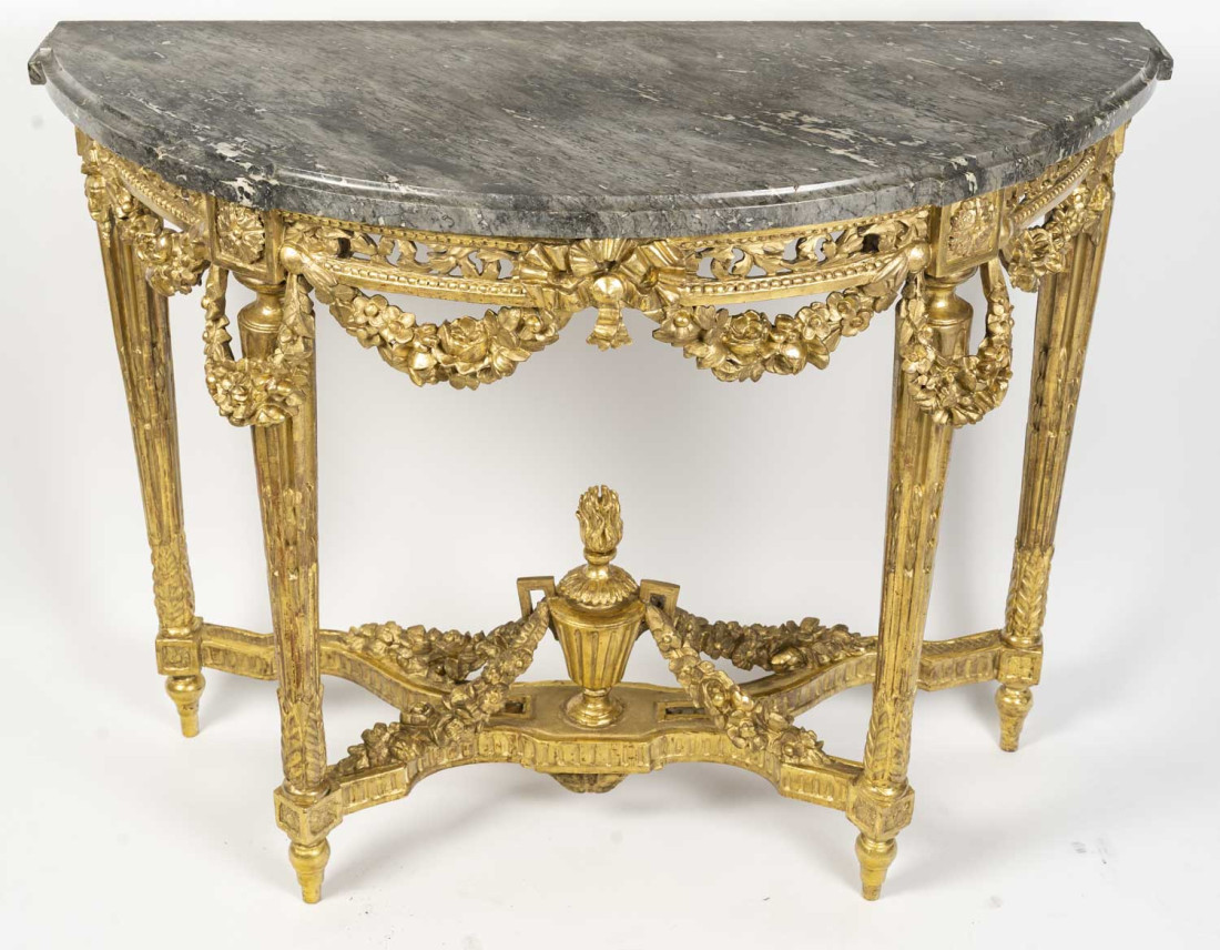 Large console table in sculpted and... Large console table in sculpted and...