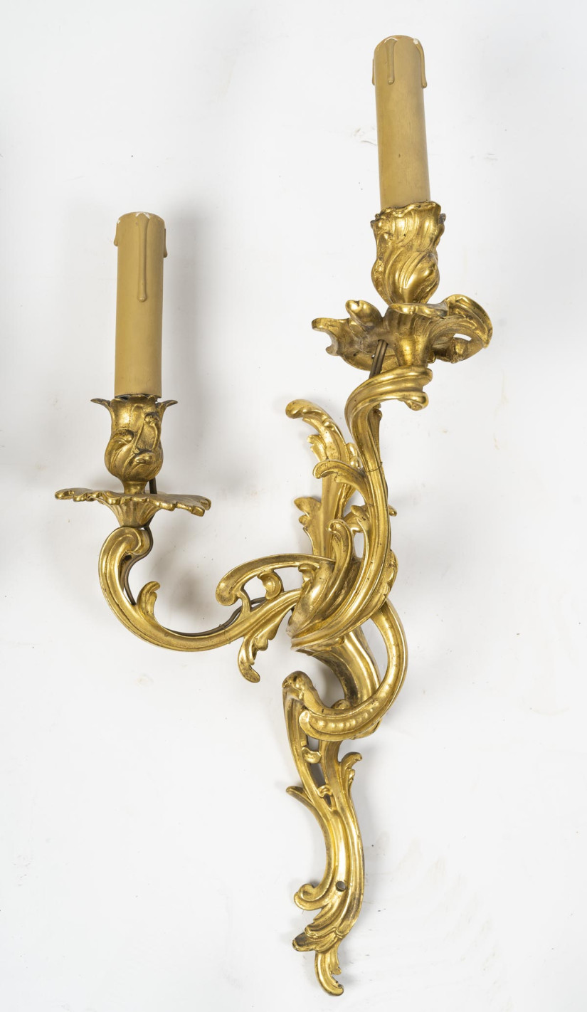 Suite de 4 appliques d'époque Louis... Suite de 4 appliques d'époque Louis...
