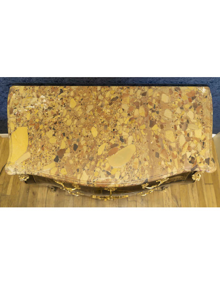 Commode à decor de la chine XIXéme siècle