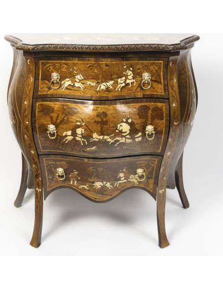 Commode lombarde, d'époque Fin XVIIIème/Début XIXème.