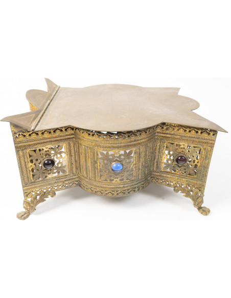 Pupitre d'autel ou Thabor de style néogothique. XIXème siècle.