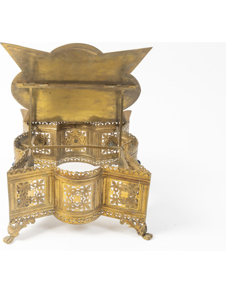 Pupitre d'autel ou Thabor de style néogothique. XIXème siècle.