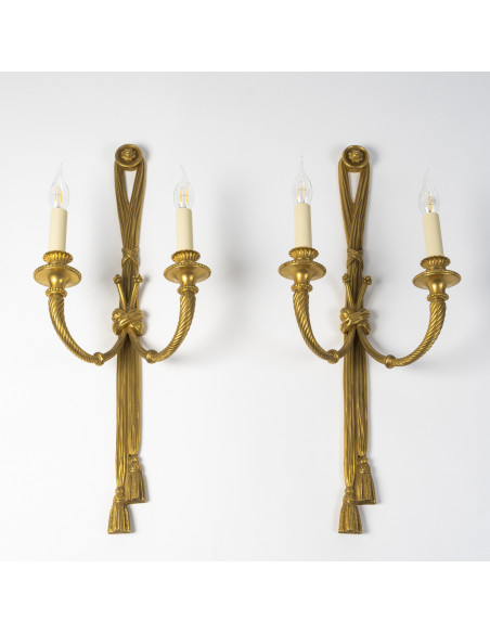 Grande paire d'appliques en bronze doré. Début XXéme.