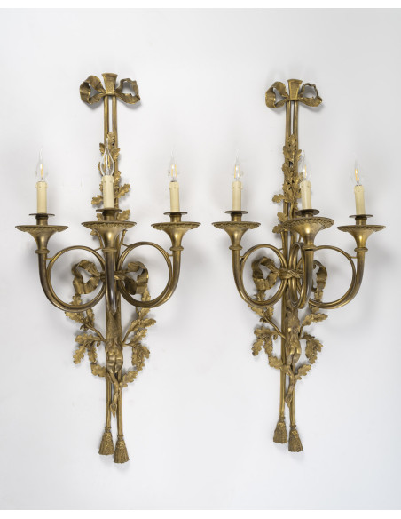 Paire d'appliques de style Louis XVI.  XIXe siècle.