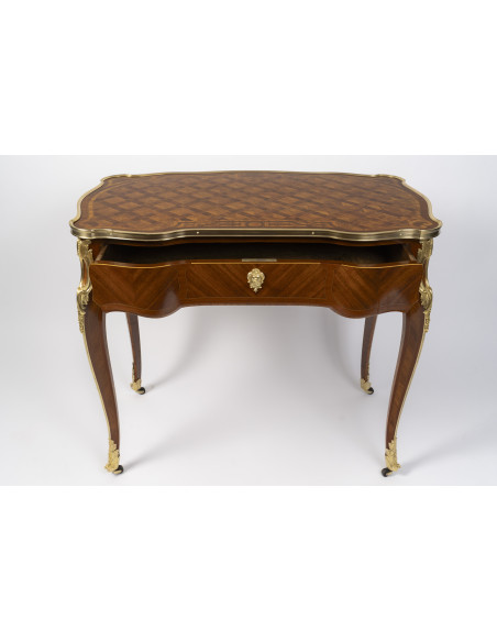 Bureau de dame de style Louis XV, d'époque Napoléon III (1848-1870)