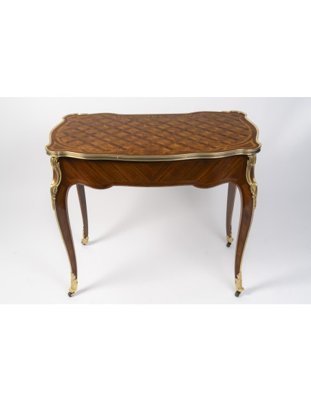 Bureau de dame de style Louis XV, d'époque Napoléon III (1848-1870)