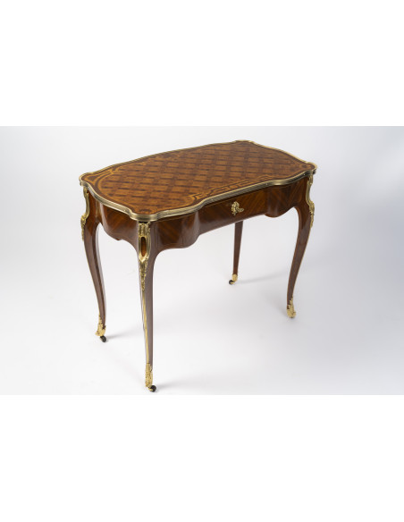 Bureau de dame de style Louis XV, d'époque Napoléon III (1848-1870)