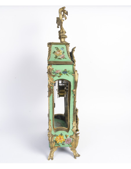 Bronze wall sconce with floral decoration, Louis XV period (1724–1774), 18th century.