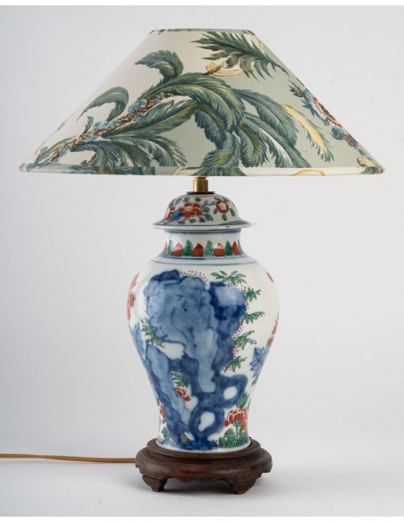 Lampe en porceleine de la chine.XIXème siècle.